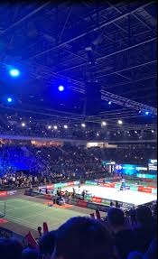 当时巨能飞！不知道现在的乔治还能不能做这个360度扣篮了